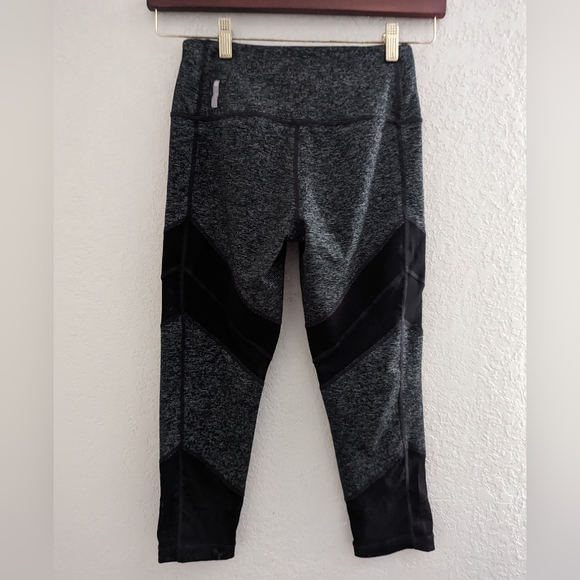 Zella X Nordstrom High Waisted Gray & Black Mesh Activewear Cropped Leggings - Picture 3 of 7